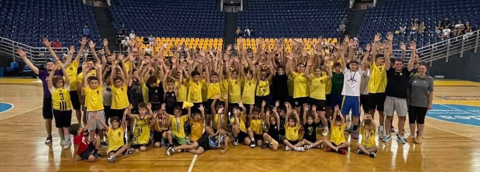 Ακαδημία Μπάσκετ: Τελετή λήξης στο Καλοκαιρινό Basketball Camp του ΑΡΗ με… τίγρη (pics)!