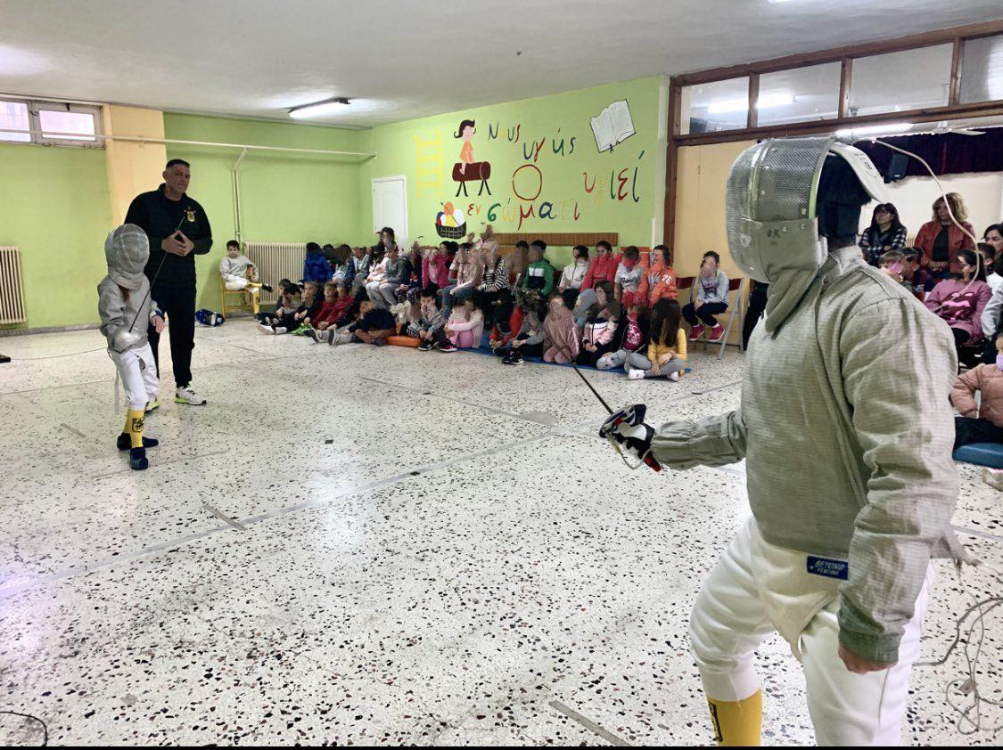 Ξιφασκία: Γνωριμία με το άθλημα της ξιφασκίας στο 1ο δημοτικό σχολείο Λαγκαδά (pics)